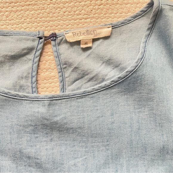 Rebellion Vintage Women’s A-Line Knee Length Light Denim Blue Short Sleeve Dress - Picture 3 of 7